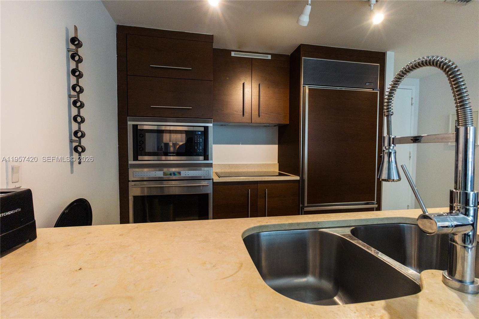 475 Brickell Ave #4511, Miami FL 33131