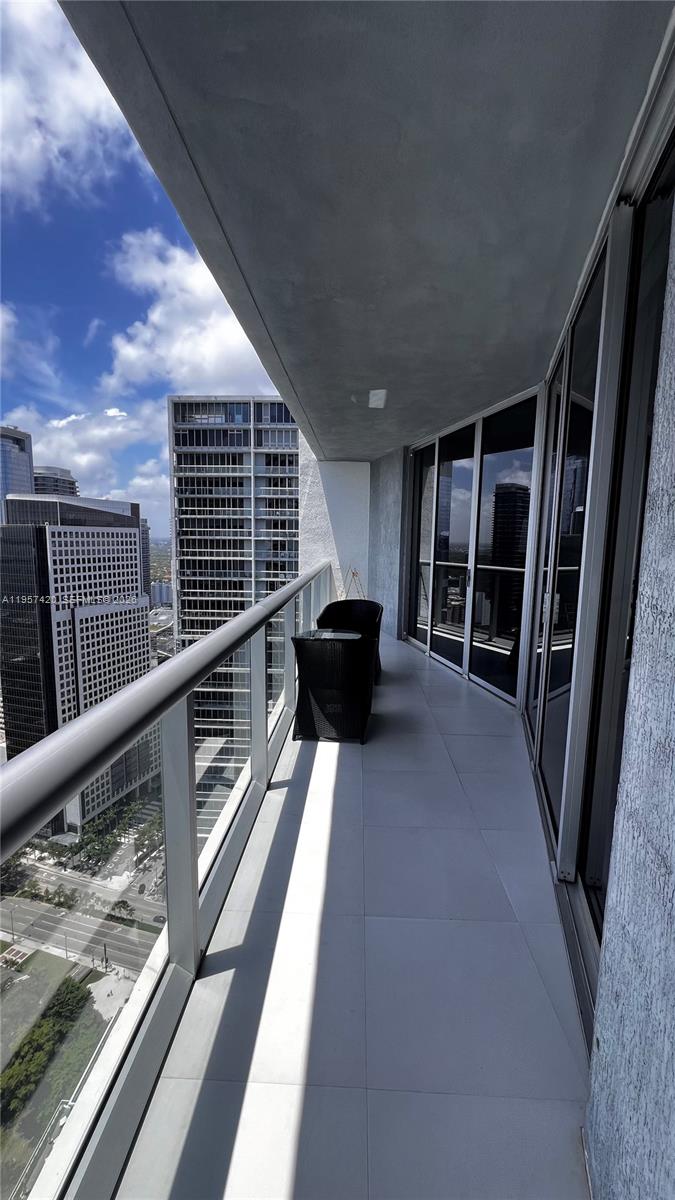 475 Brickell Ave #4511, Miami FL 33131