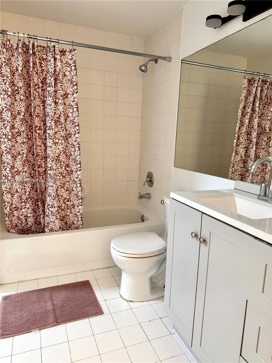 19555 E Country Club Dr #8108, Aventura FL 33180