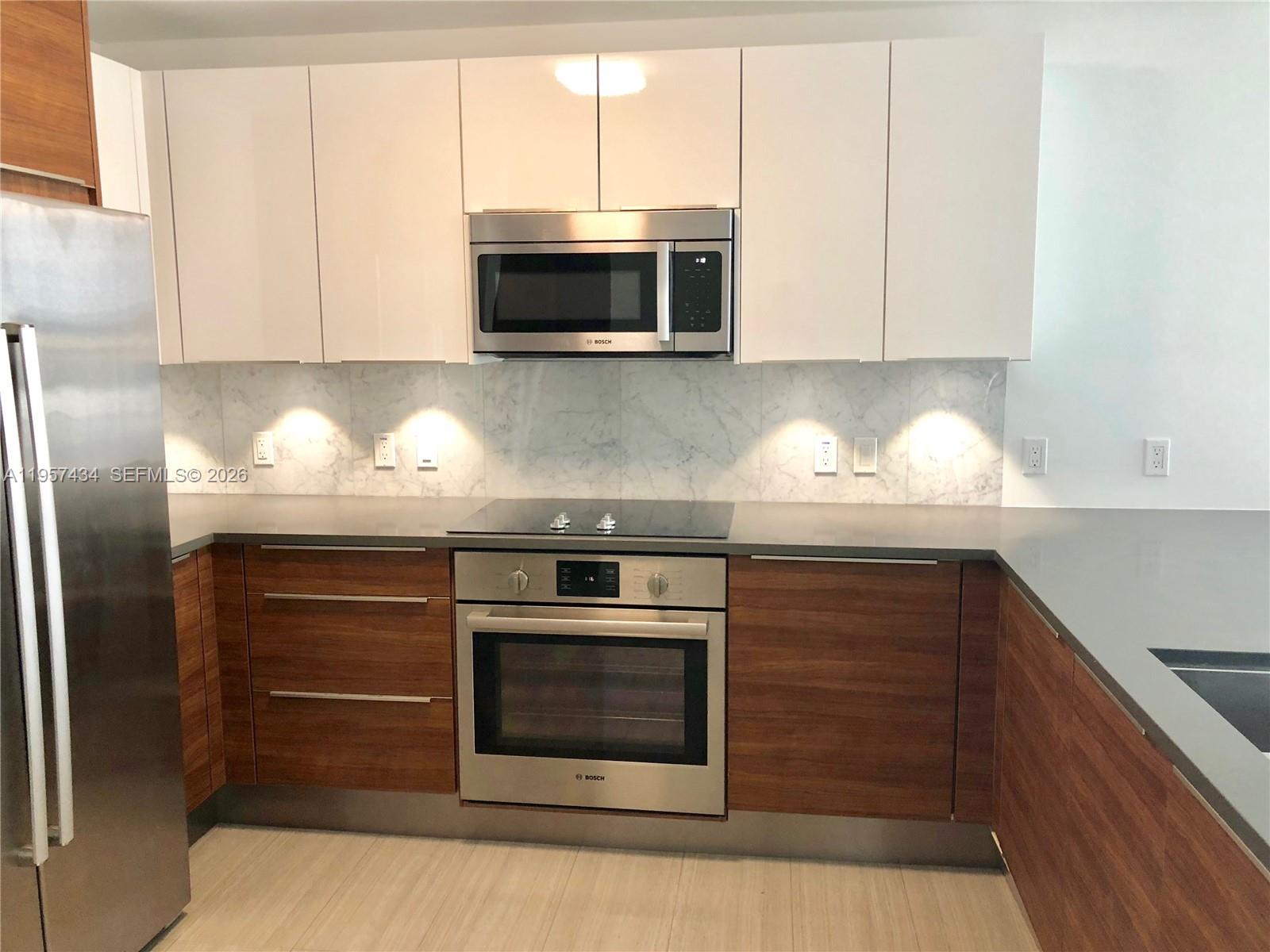 601 NE 27TH ST #801, Miami FL 33137