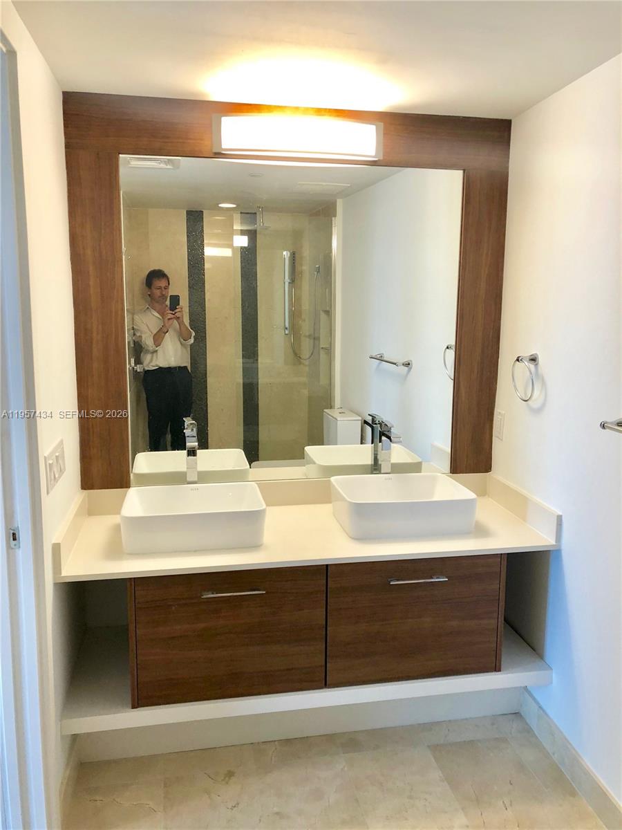 601 NE 27TH ST #801, Miami FL 33137