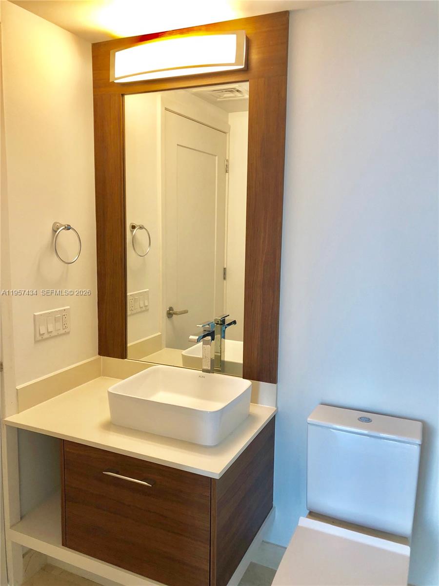 601 NE 27TH ST #801, Miami FL 33137