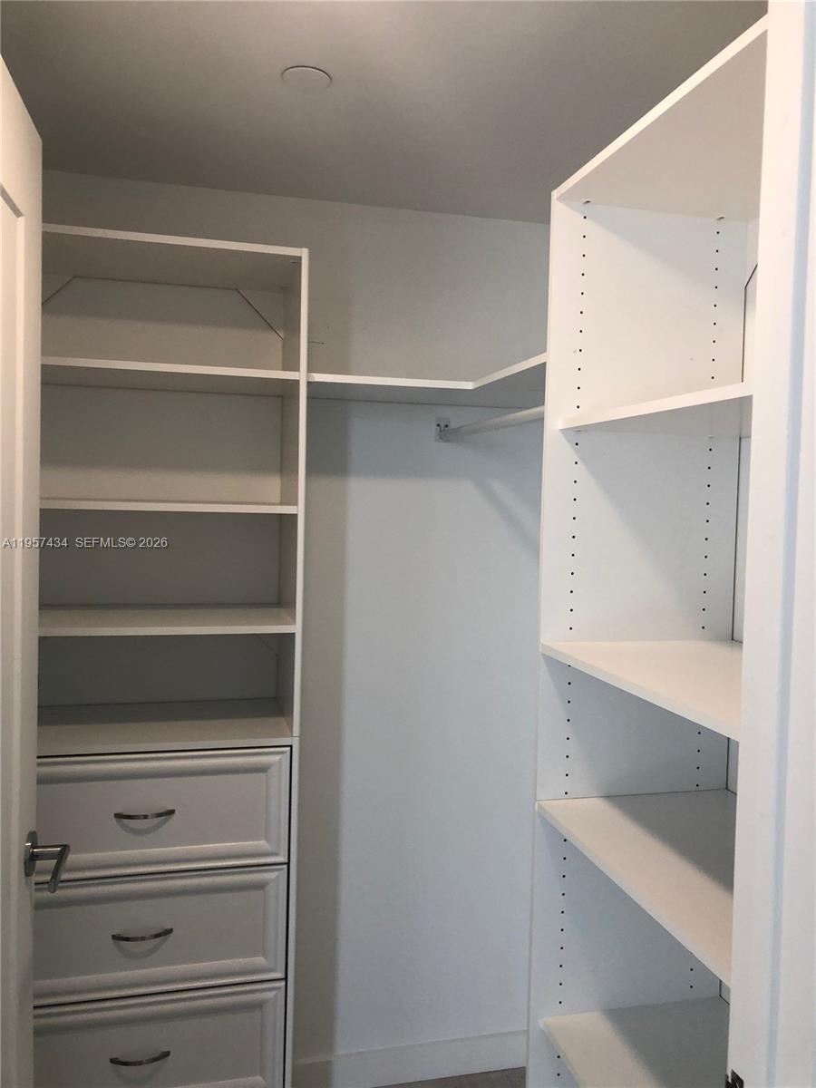601 NE 27TH ST #801, Miami FL 33137