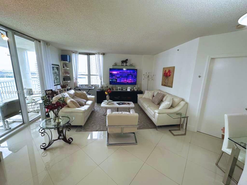701 Brickell Key Blvd #2309, Miami FL 33131