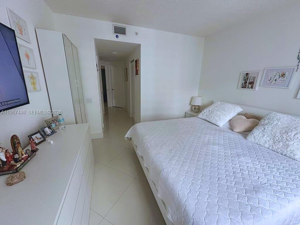 701 Brickell Key Blvd #2309, Miami FL 33131
