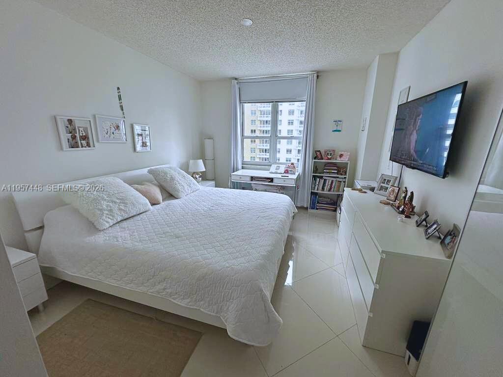 701 Brickell Key Blvd #2309, Miami FL 33131