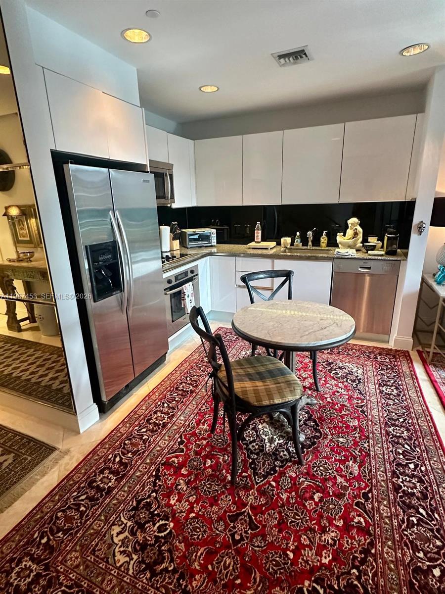 1050 Brickell Ave #818, Miami FL 33131