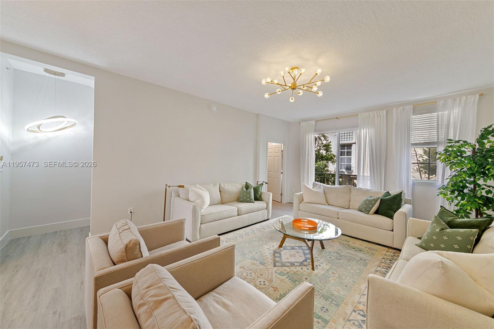 2067 S Ocean Dr #TH5, Hallandale Beach FL 33009