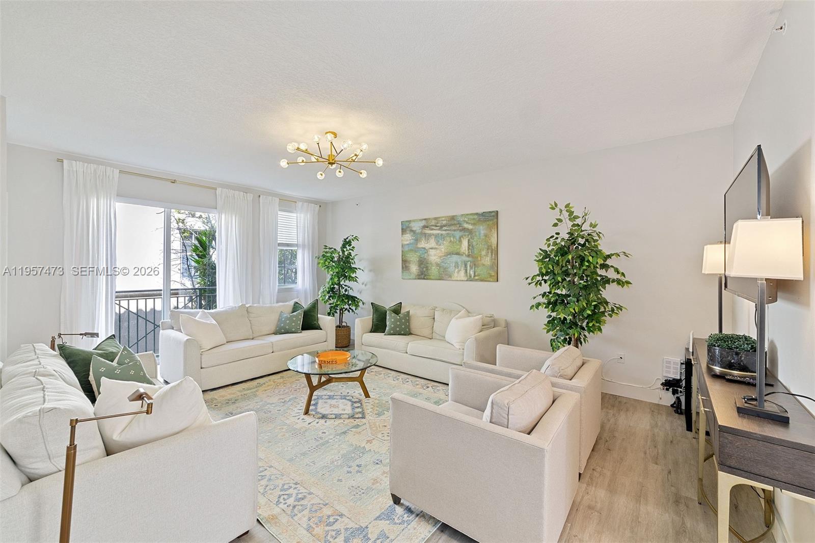2067 S Ocean Dr #TH5, Hallandale Beach FL 33009