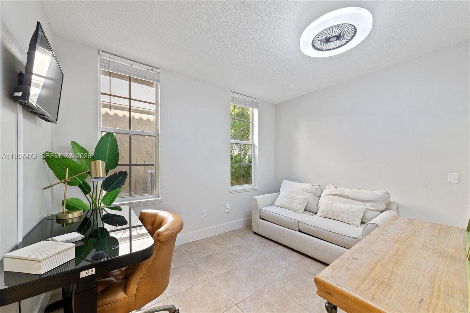 2067 S Ocean Dr #TH5, Hallandale Beach FL 33009