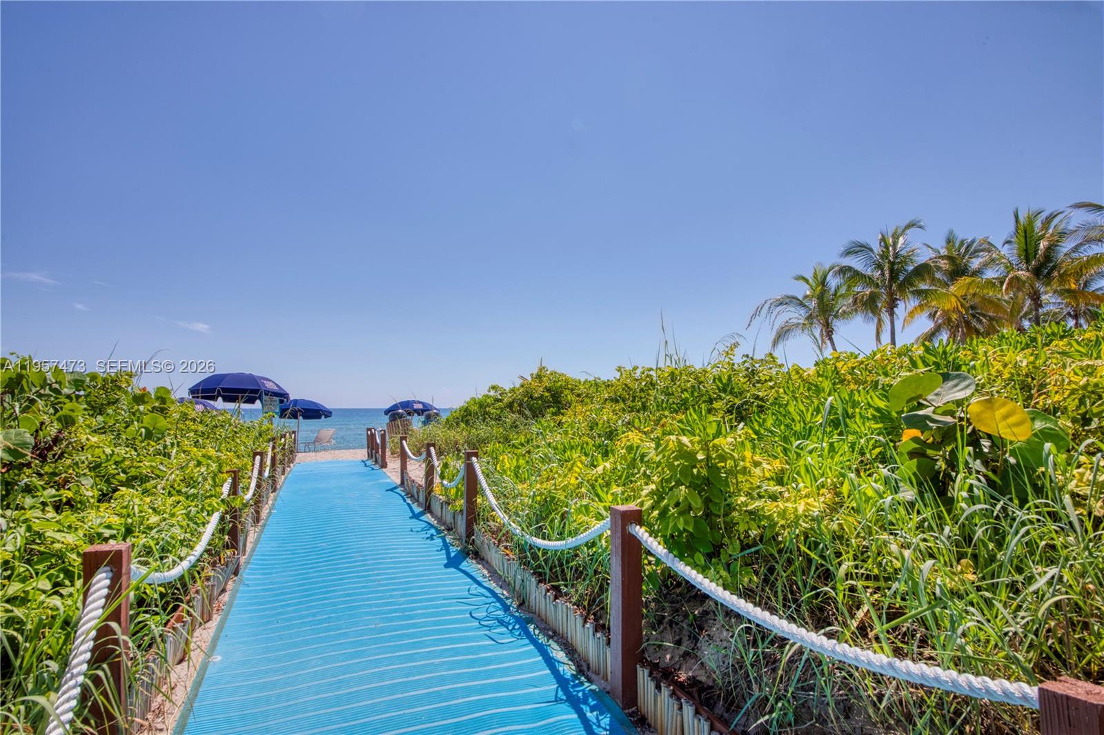 2067 S Ocean Dr #TH5, Hallandale Beach FL 33009