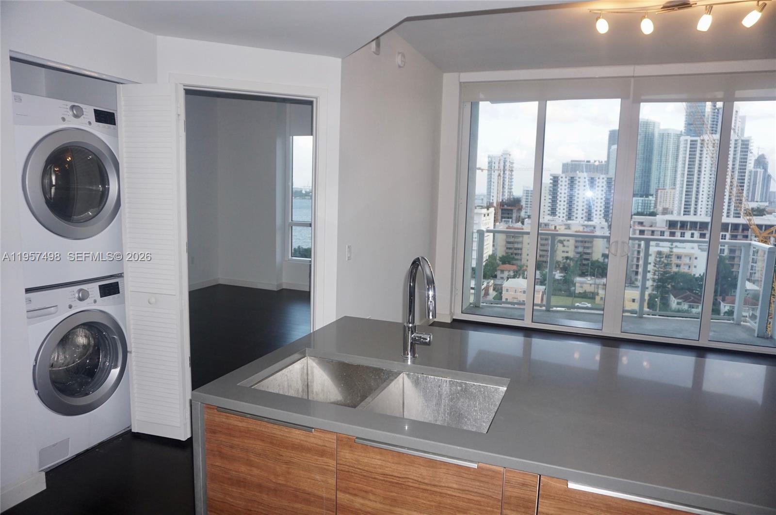 601 NE 27TH ST #1706, Miami FL 33137
