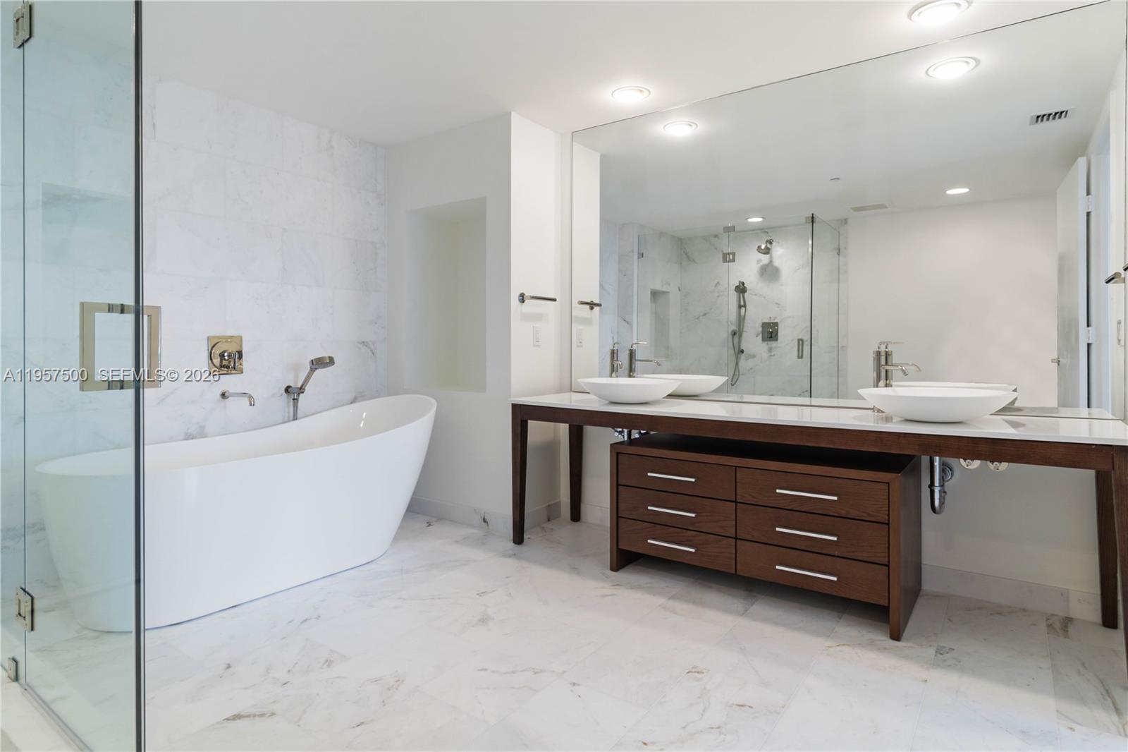 495 Brickell Ave #2303, Miami FL 33131