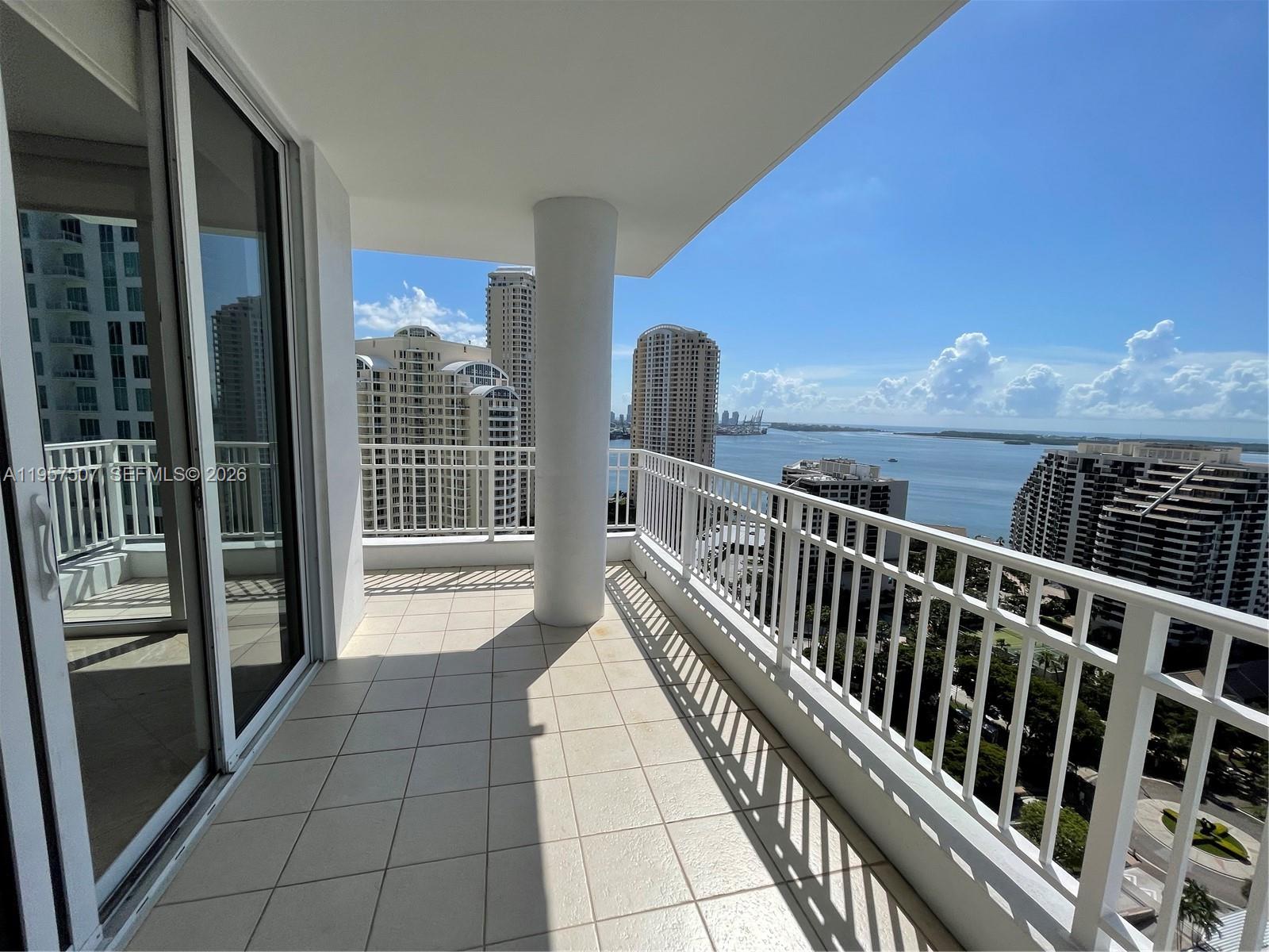 801 Brickell Key Blvd #2511, Miami FL 33131