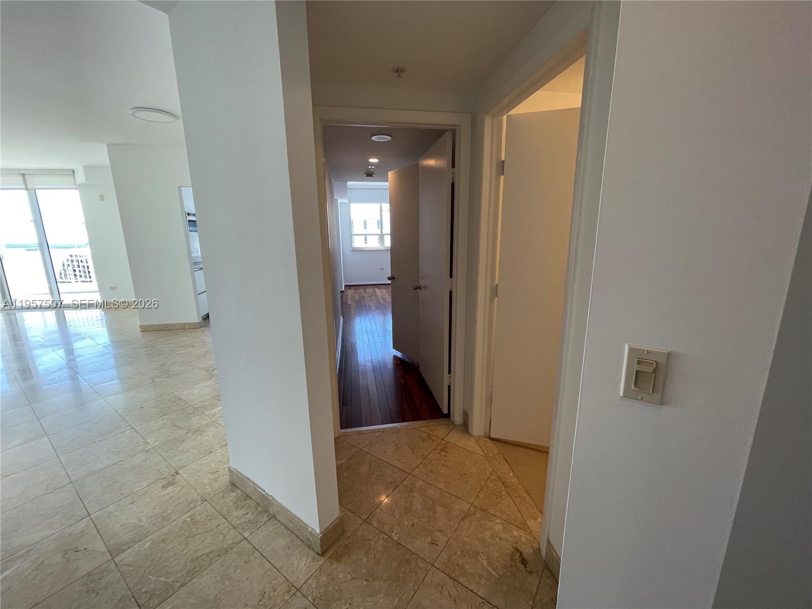 801 Brickell Key Blvd #2511, Miami FL 33131