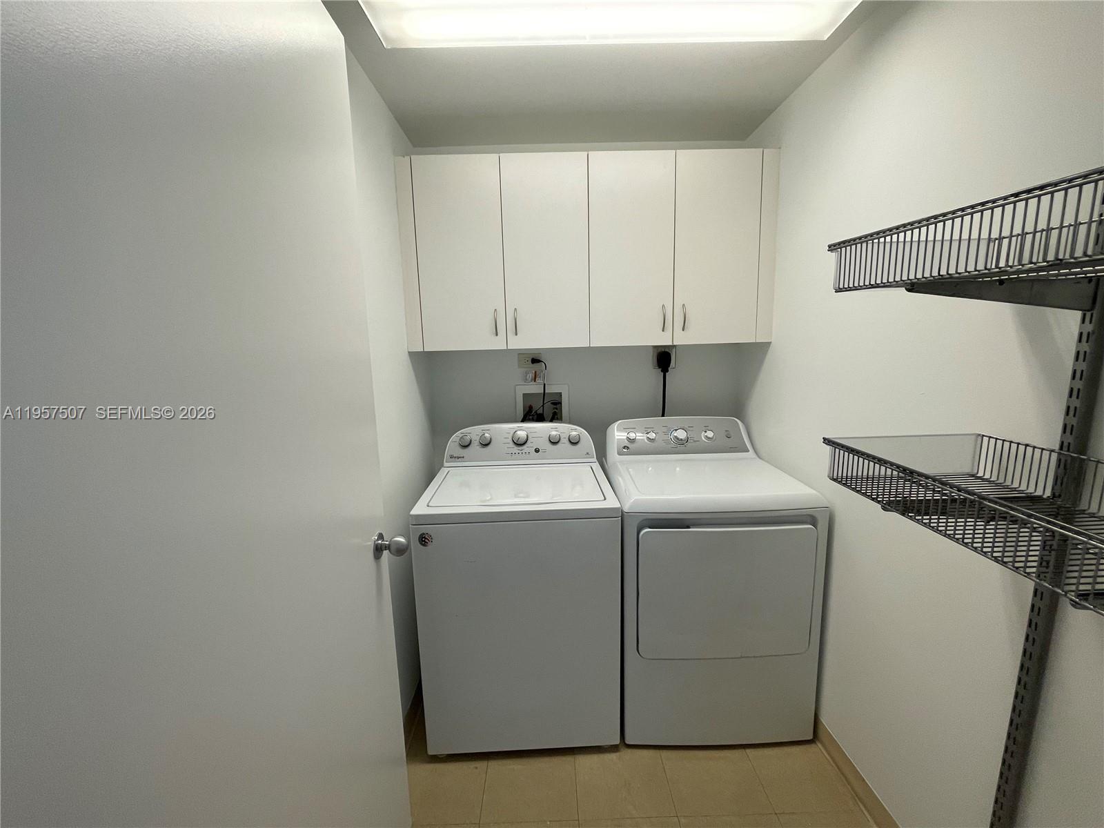 801 Brickell Key Blvd #2511, Miami FL 33131