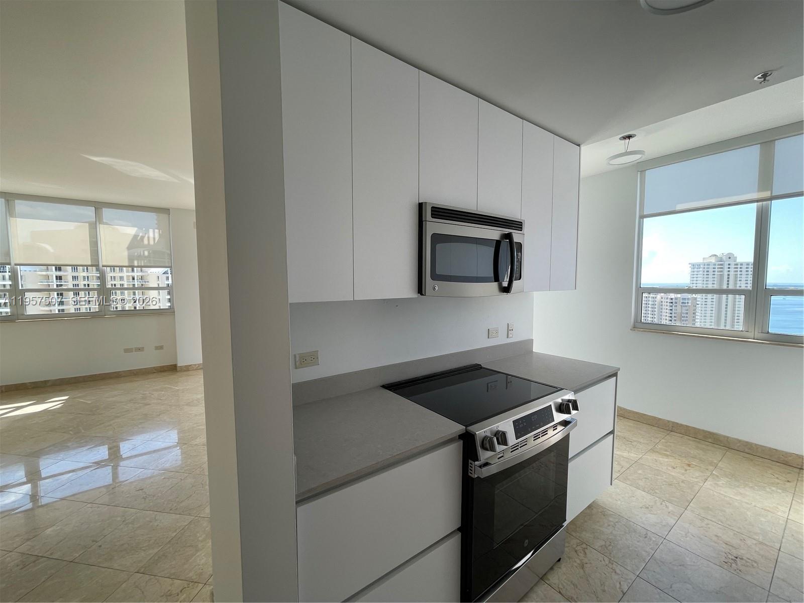 801 Brickell Key Blvd #2511, Miami FL 33131