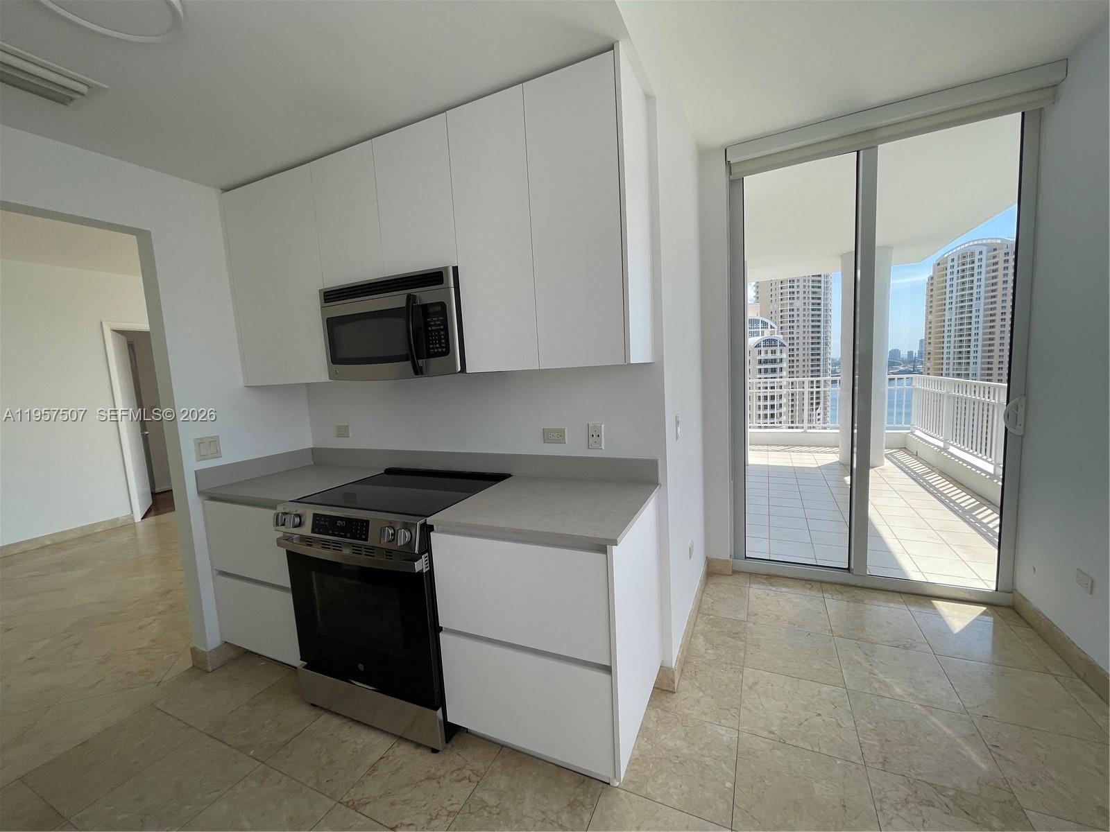 801 Brickell Key Blvd #2511, Miami FL 33131