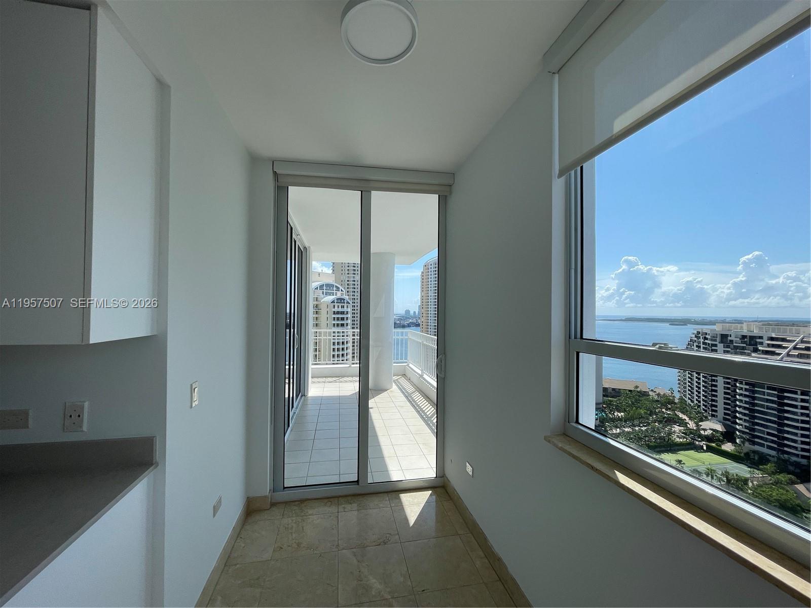 801 Brickell Key Blvd #2511, Miami FL 33131
