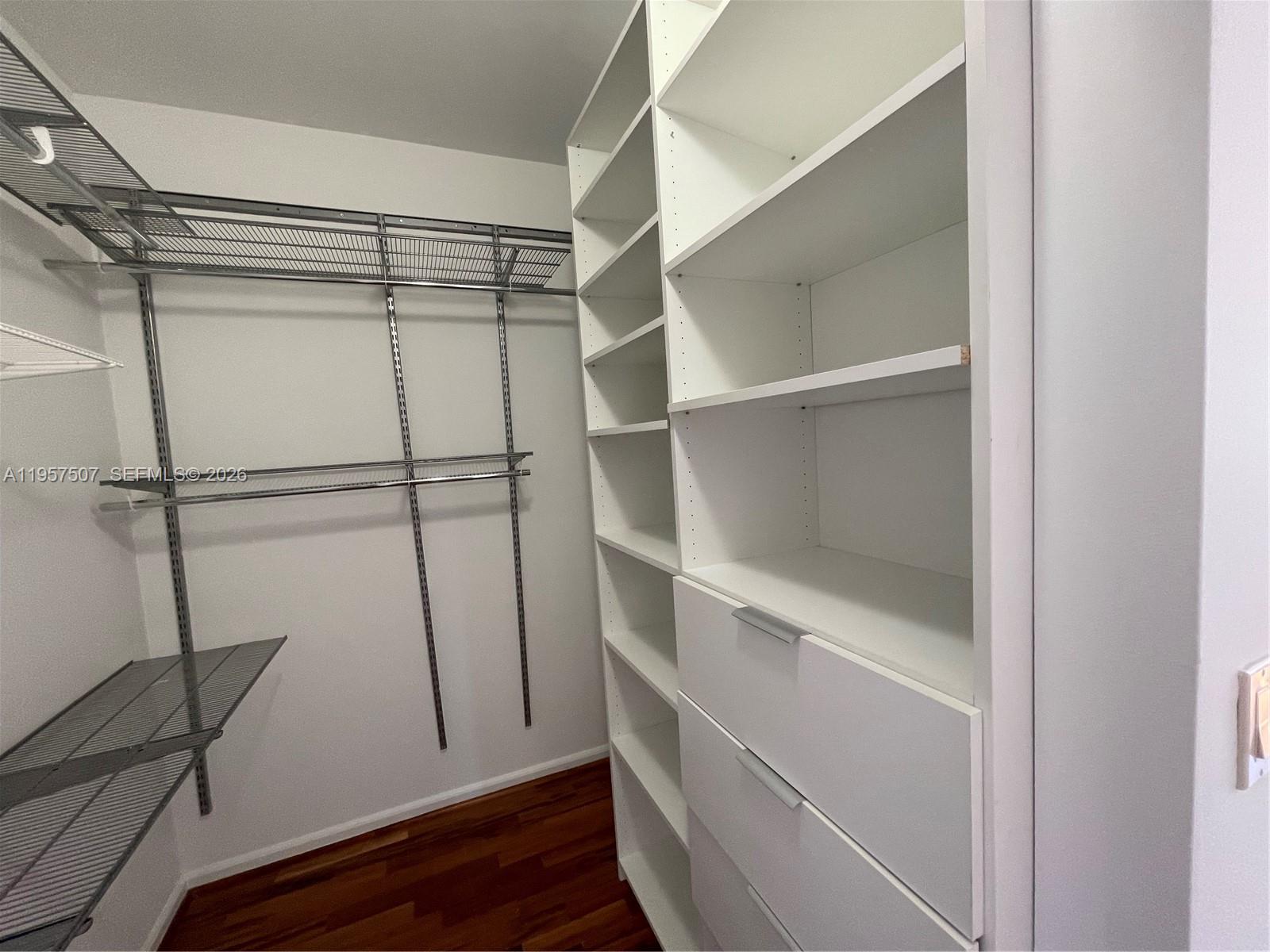 801 Brickell Key Blvd #2511, Miami FL 33131