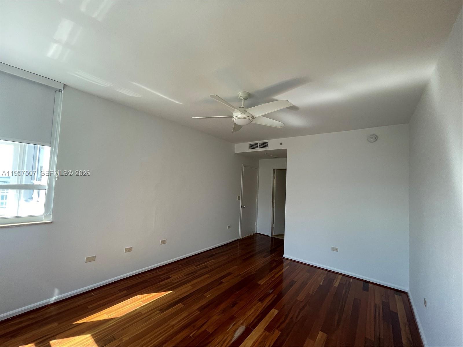801 Brickell Key Blvd #2511, Miami FL 33131