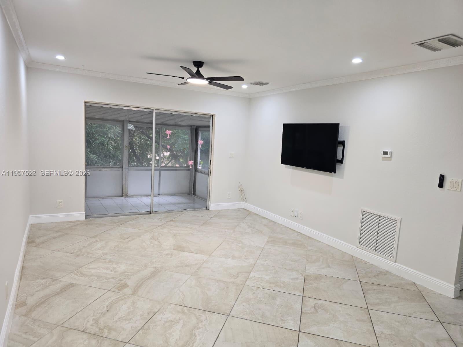5151 W Oakland Park Blvd #303, Lauderdale Lakes FL 33313