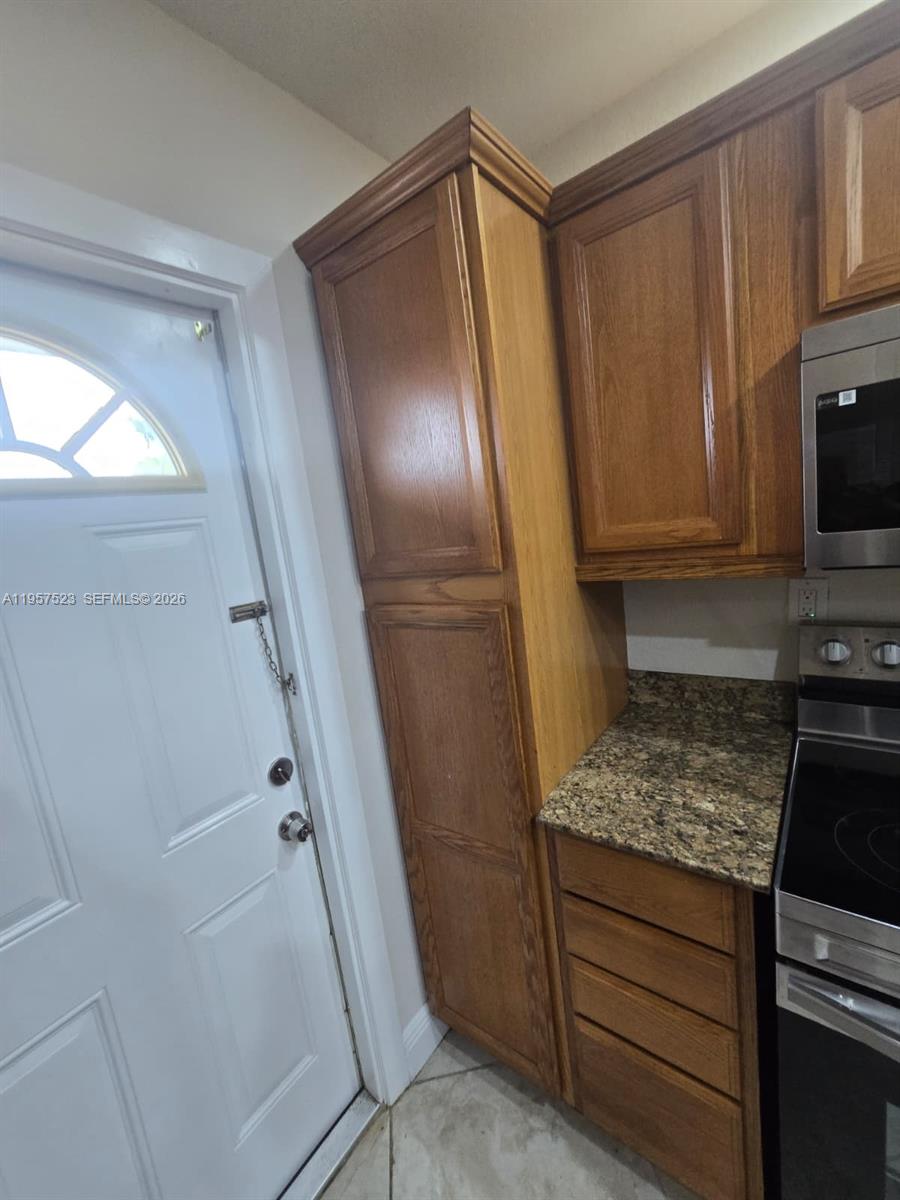 5151 W Oakland Park Blvd #303, Lauderdale Lakes FL 33313
