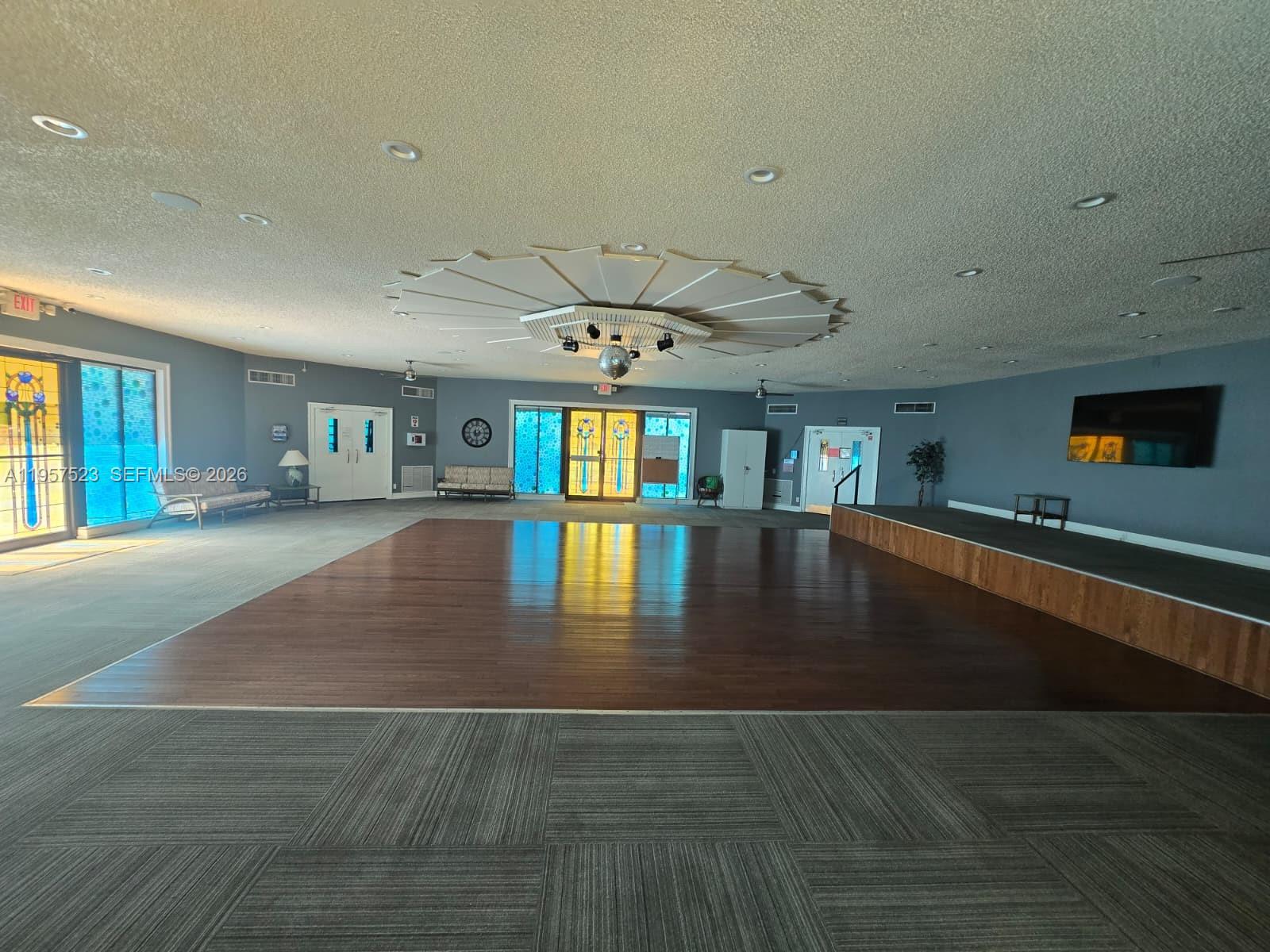 5151 W Oakland Park Blvd #303, Lauderdale Lakes FL 33313