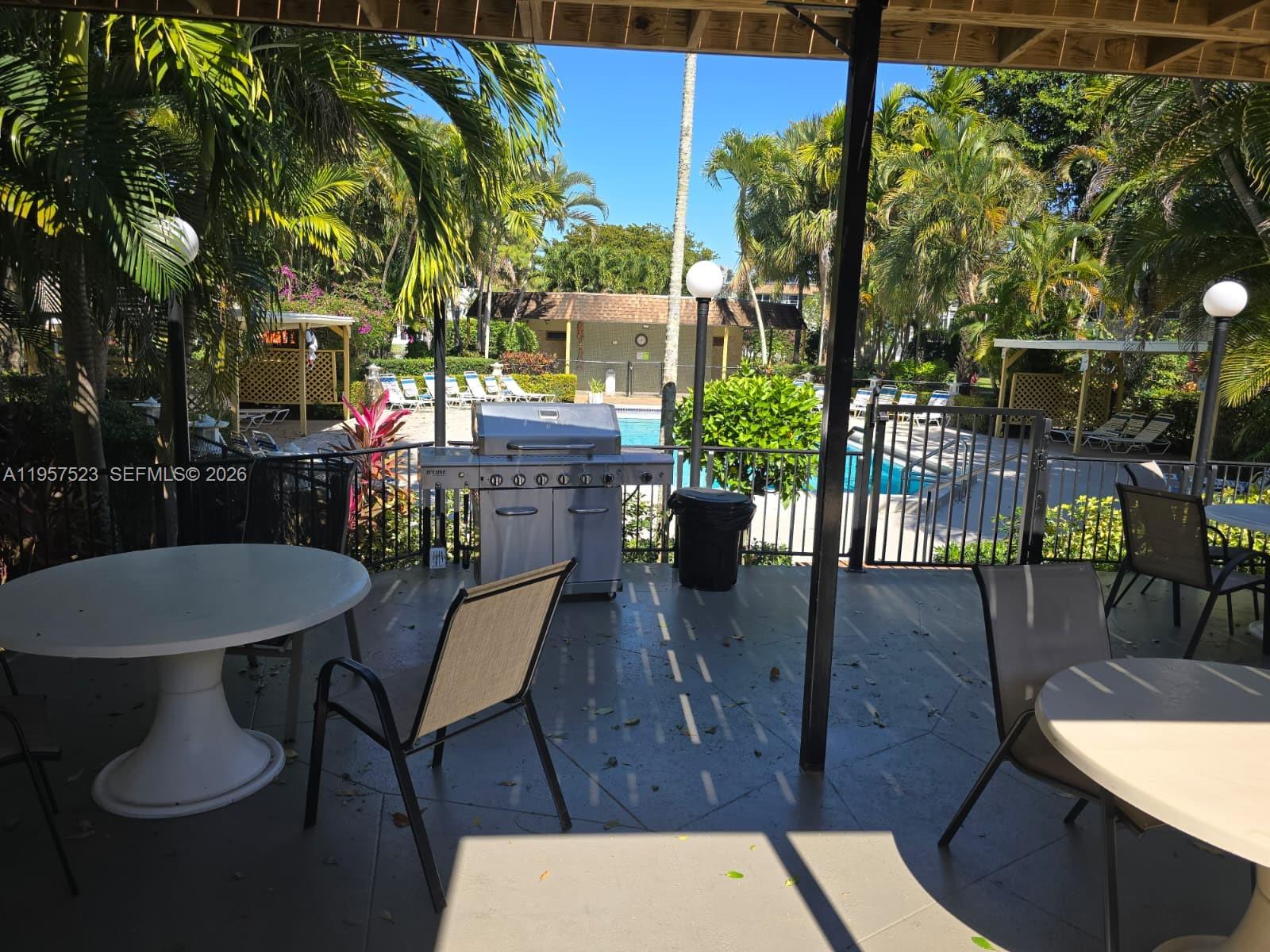 5151 W Oakland Park Blvd #303, Lauderdale Lakes FL 33313