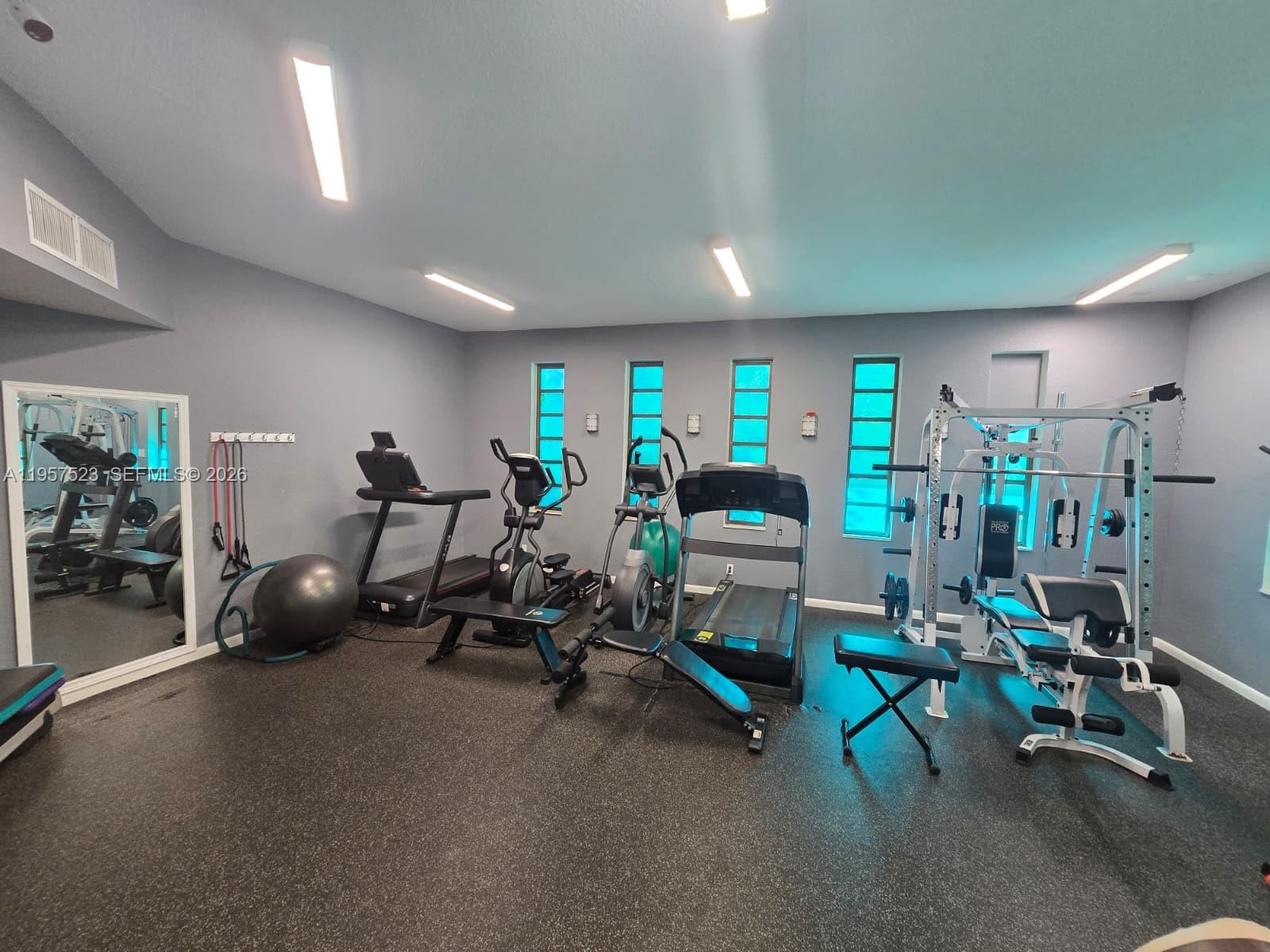 5151 W Oakland Park Blvd #303, Lauderdale Lakes FL 33313