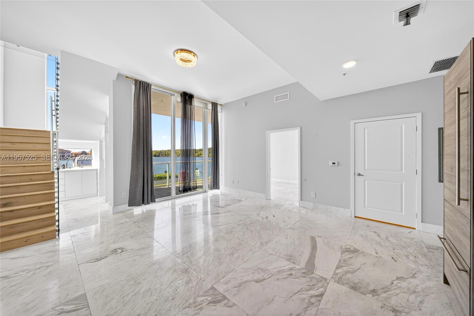 400 Sunny Isles Blvd #102, Sunny Isles Beach FL 33160