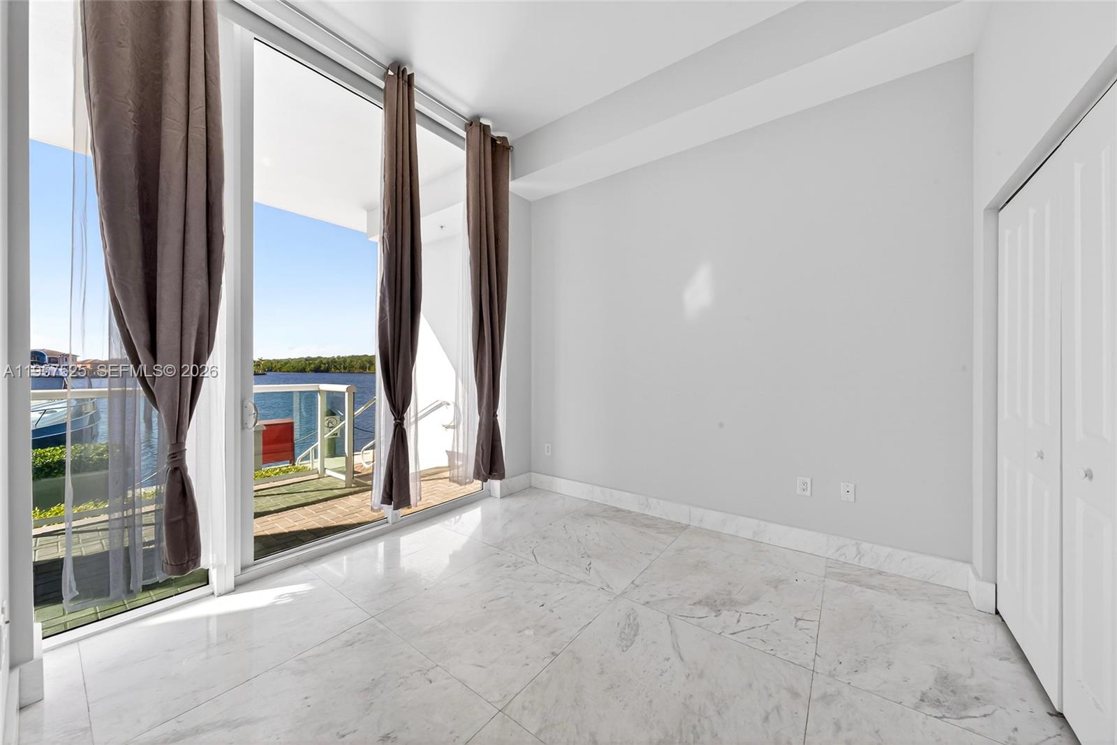 400 Sunny Isles Blvd #102, Sunny Isles Beach FL 33160