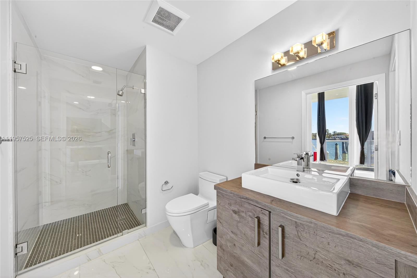 400 Sunny Isles Blvd #102, Sunny Isles Beach FL 33160