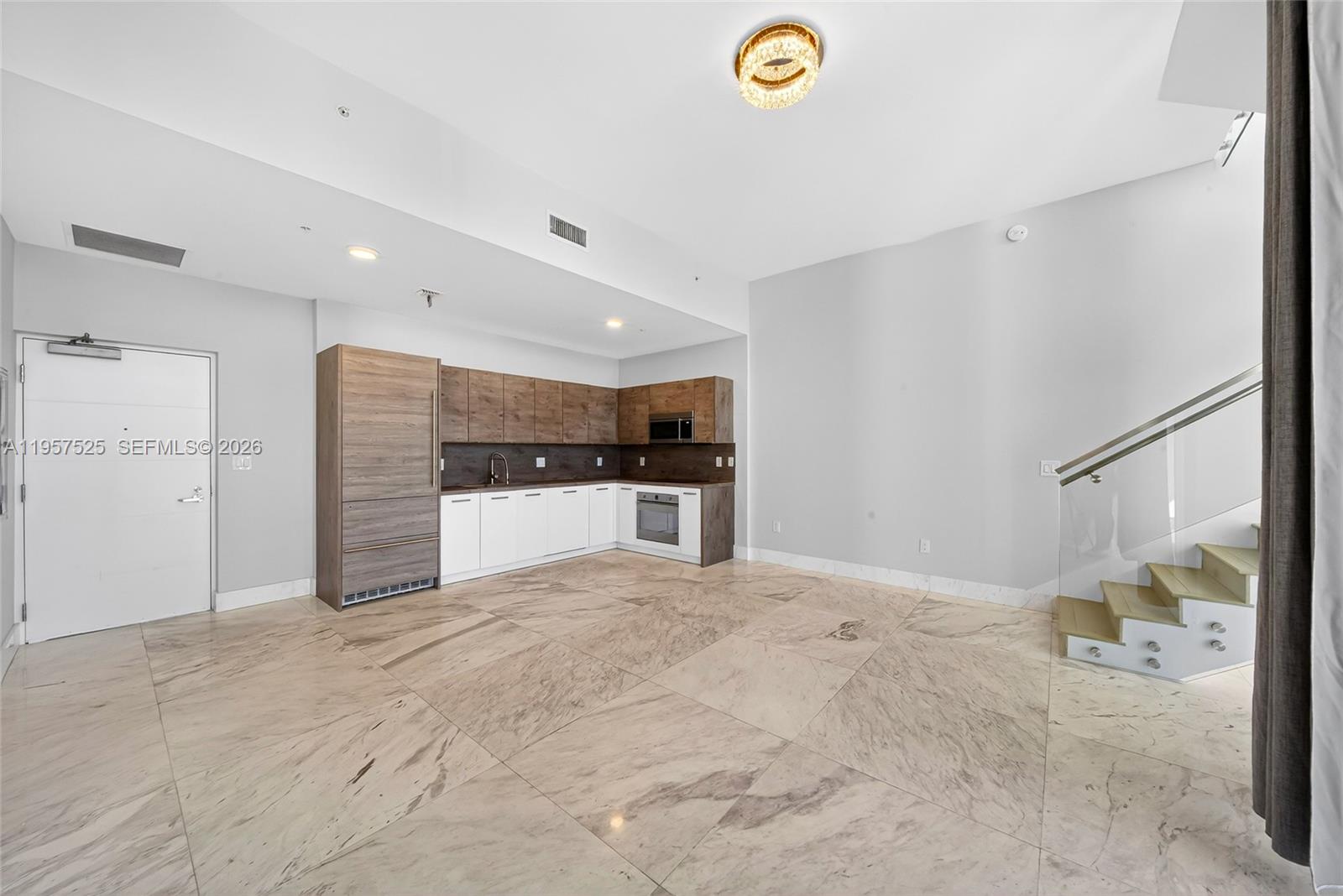 400 Sunny Isles Blvd #102, Sunny Isles Beach FL 33160
