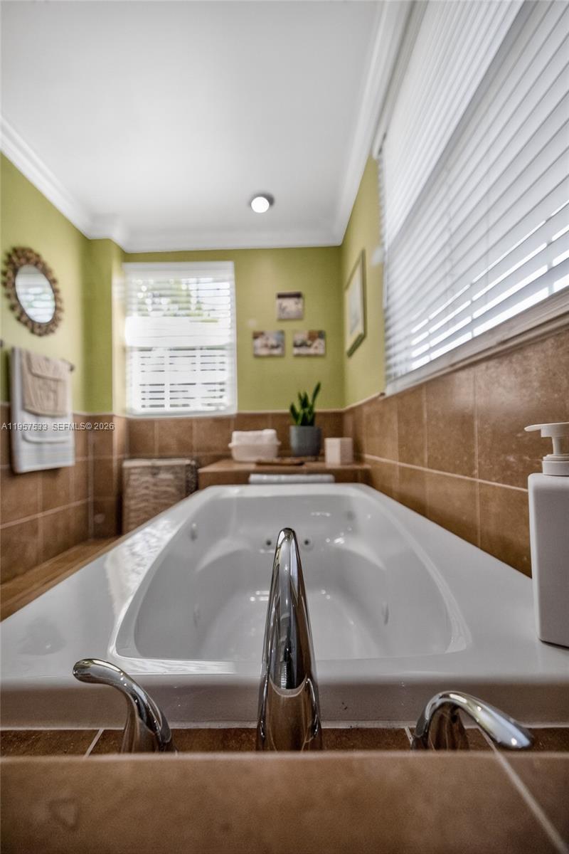 1485 NW 129th Ter, Sunrise FL 33323