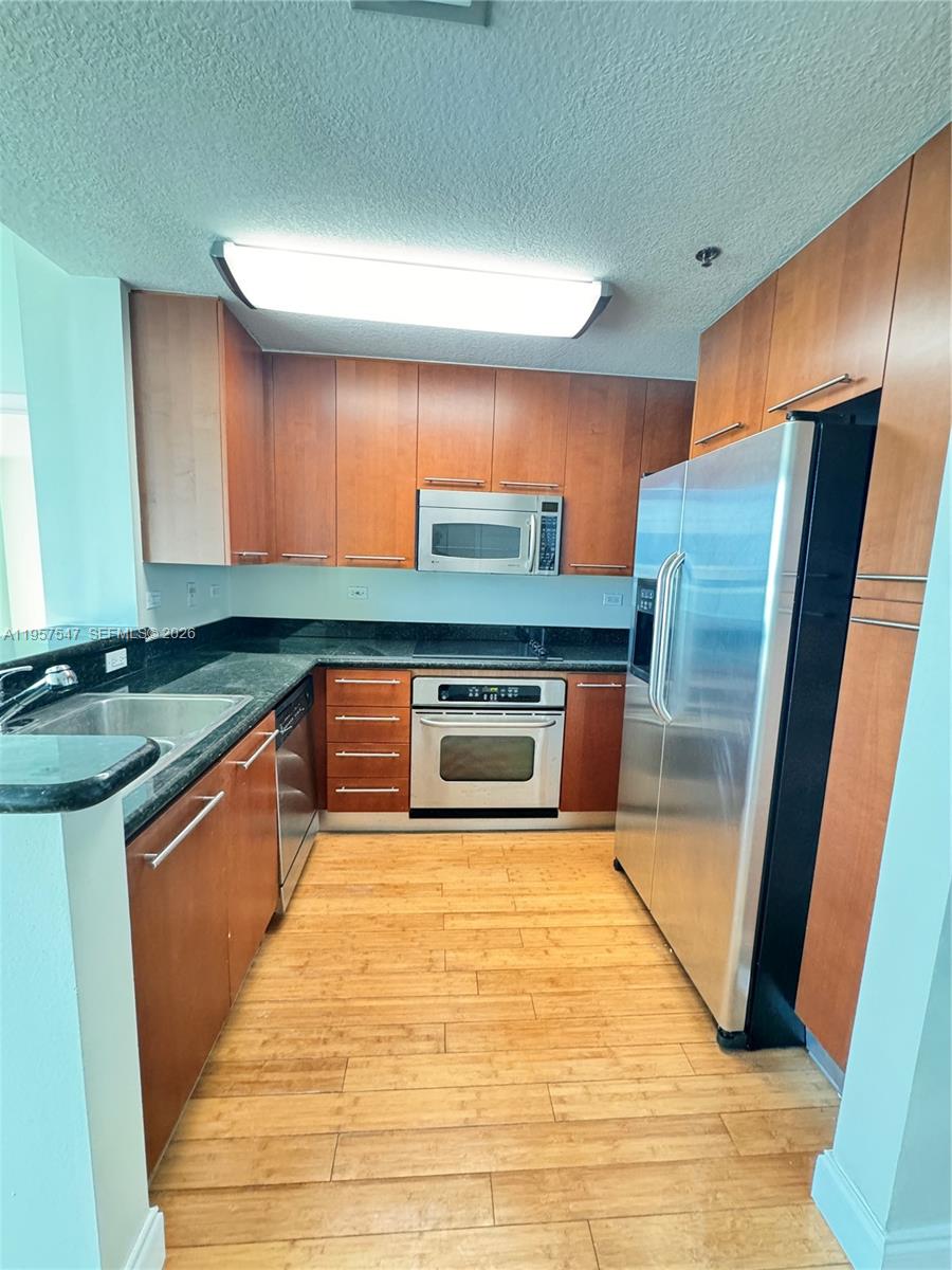 6515 Collins Ave #905, Miami Beach FL 33141