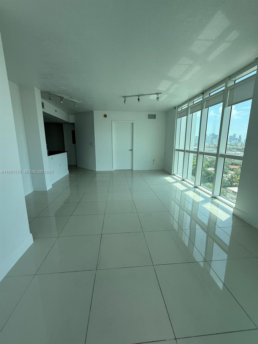 1871 NW S River Dr #1503, Miami FL 33125
