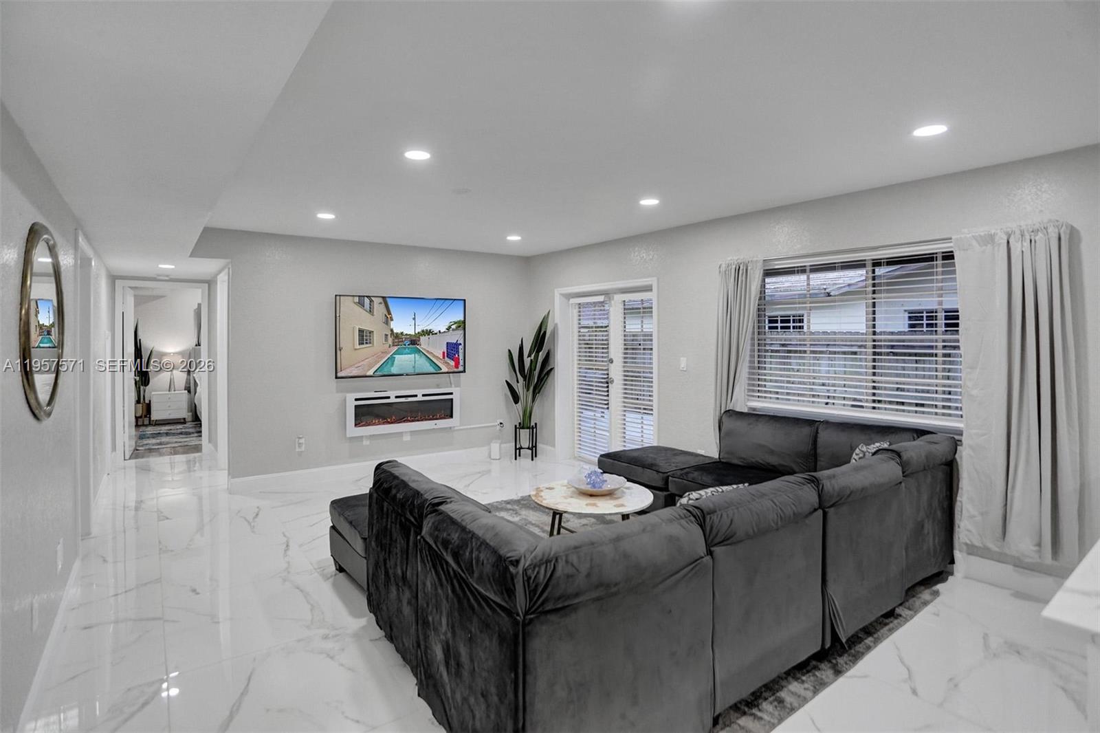466 NE 8th Ave, Deerfield Beach FL 33441