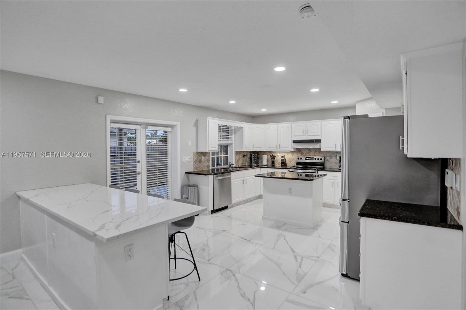 466 NE 8th Ave, Deerfield Beach FL 33441