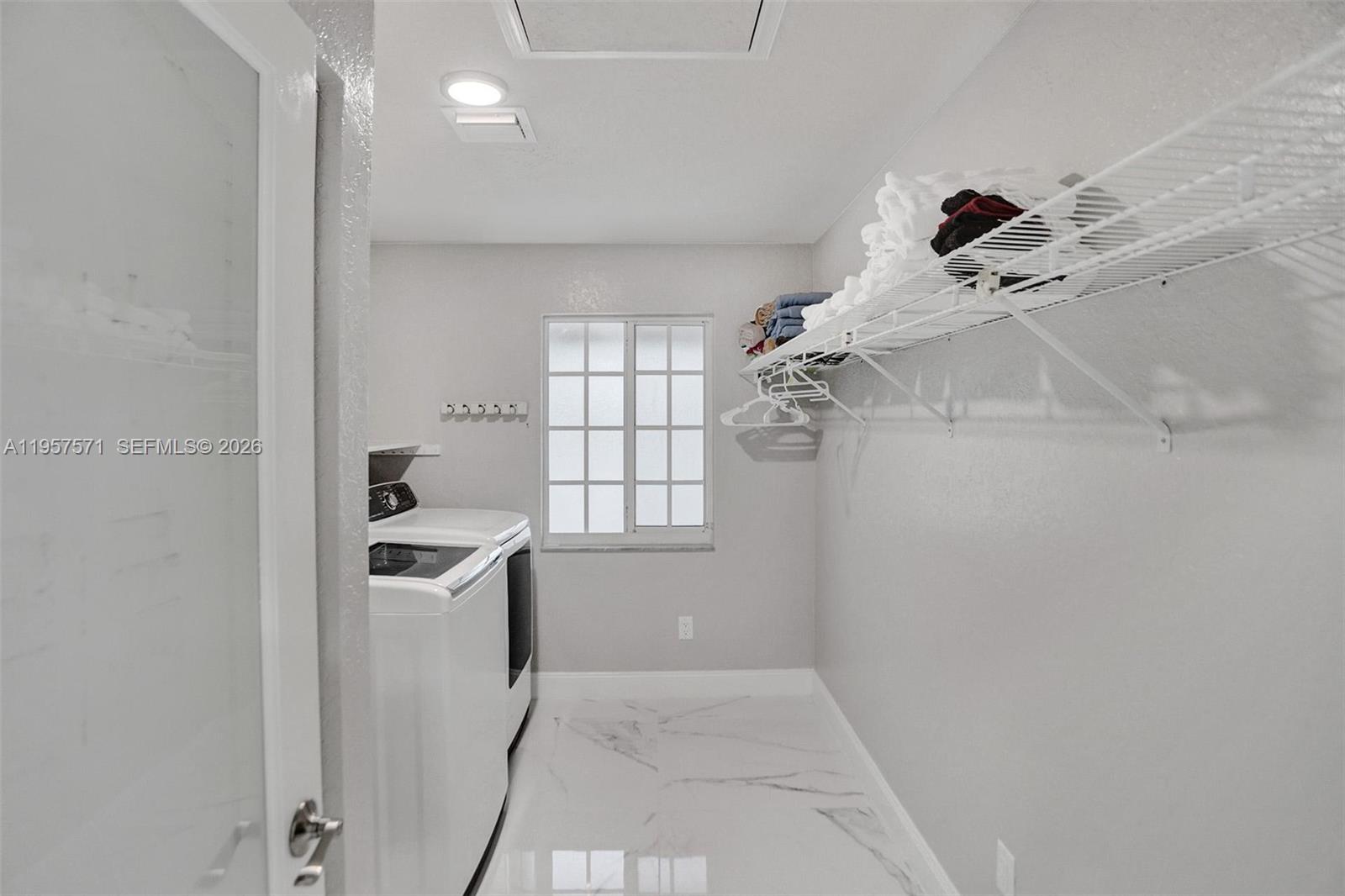 466 NE 8th Ave, Deerfield Beach FL 33441