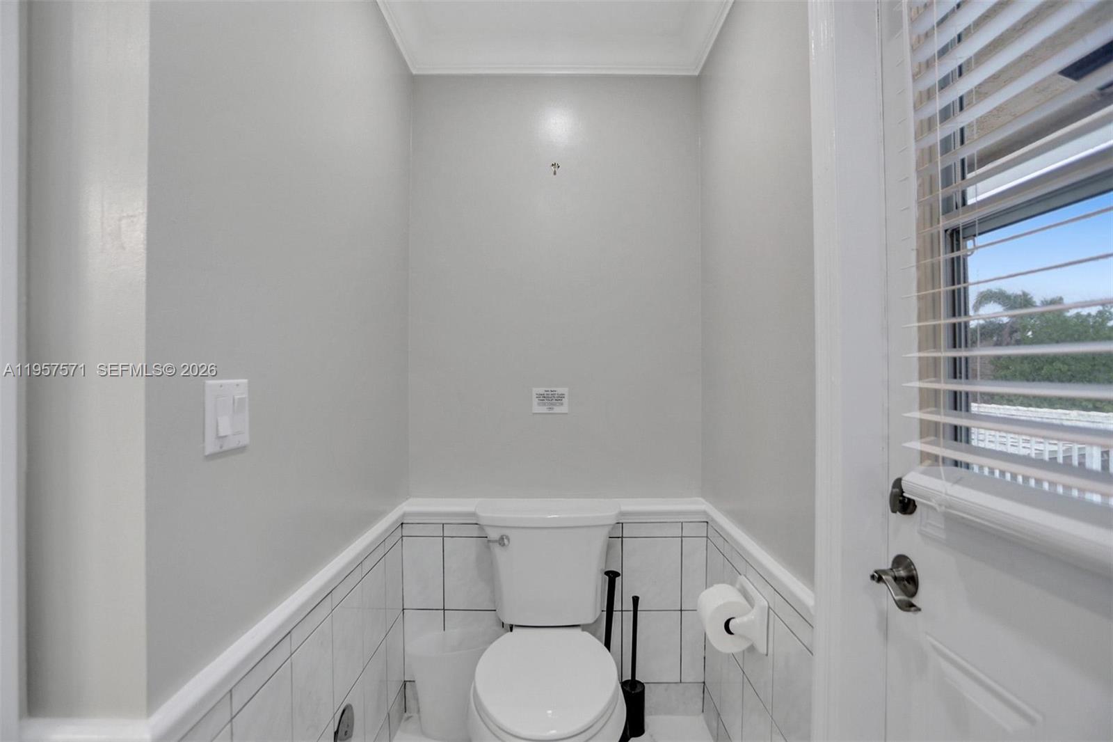 466 NE 8th Ave, Deerfield Beach FL 33441