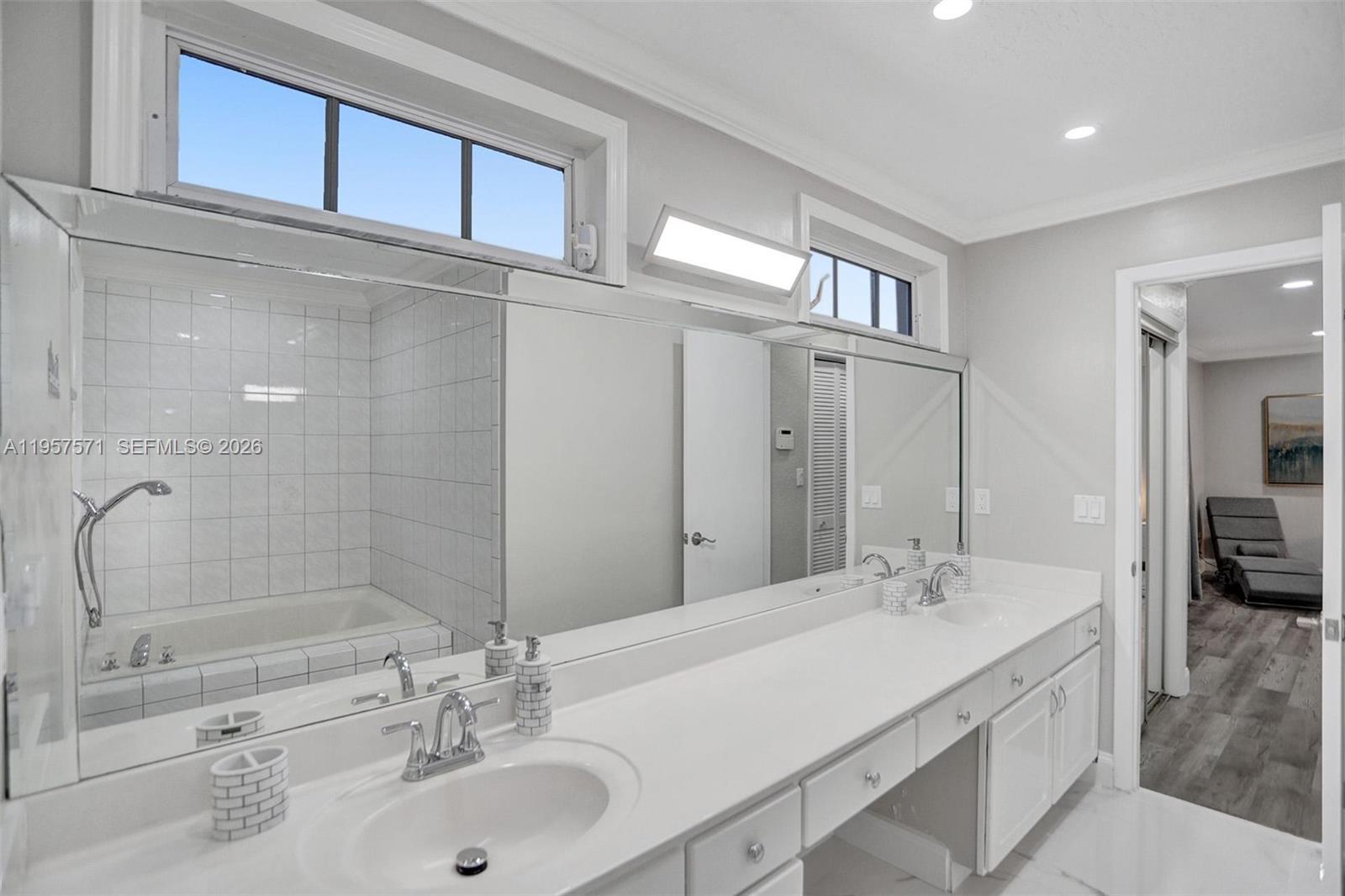 466 NE 8th Ave, Deerfield Beach FL 33441