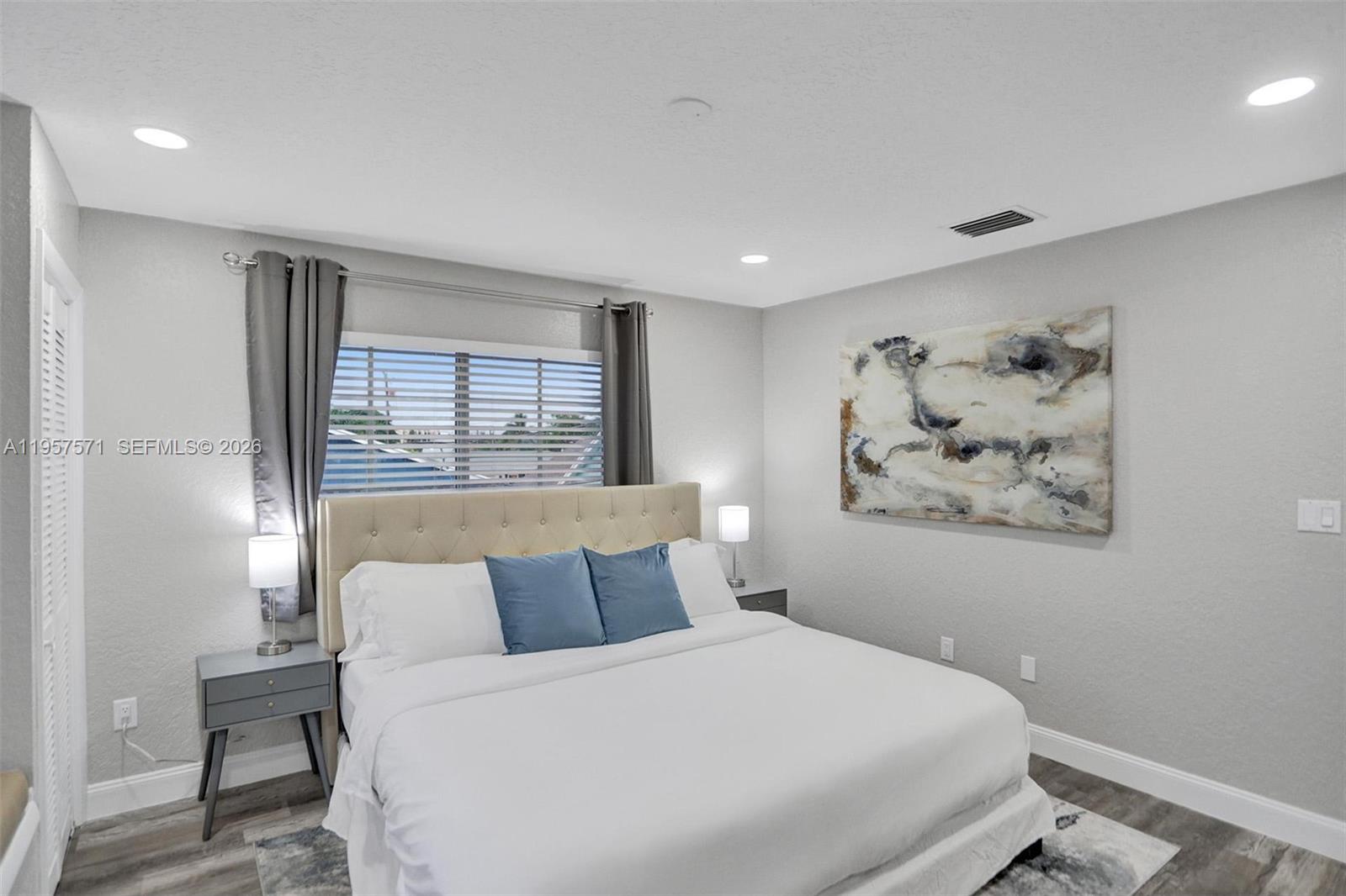 466 NE 8th Ave, Deerfield Beach FL 33441