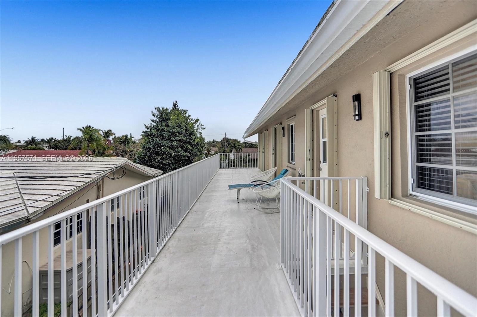 466 NE 8th Ave, Deerfield Beach FL 33441