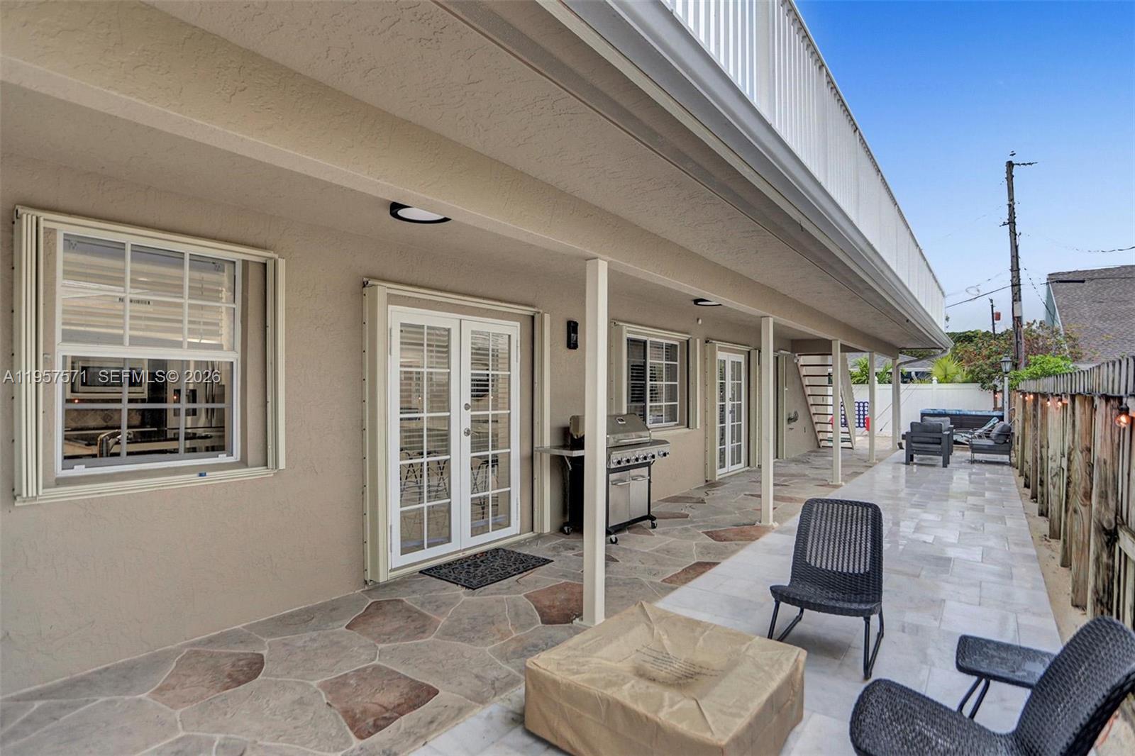 466 NE 8th Ave, Deerfield Beach FL 33441