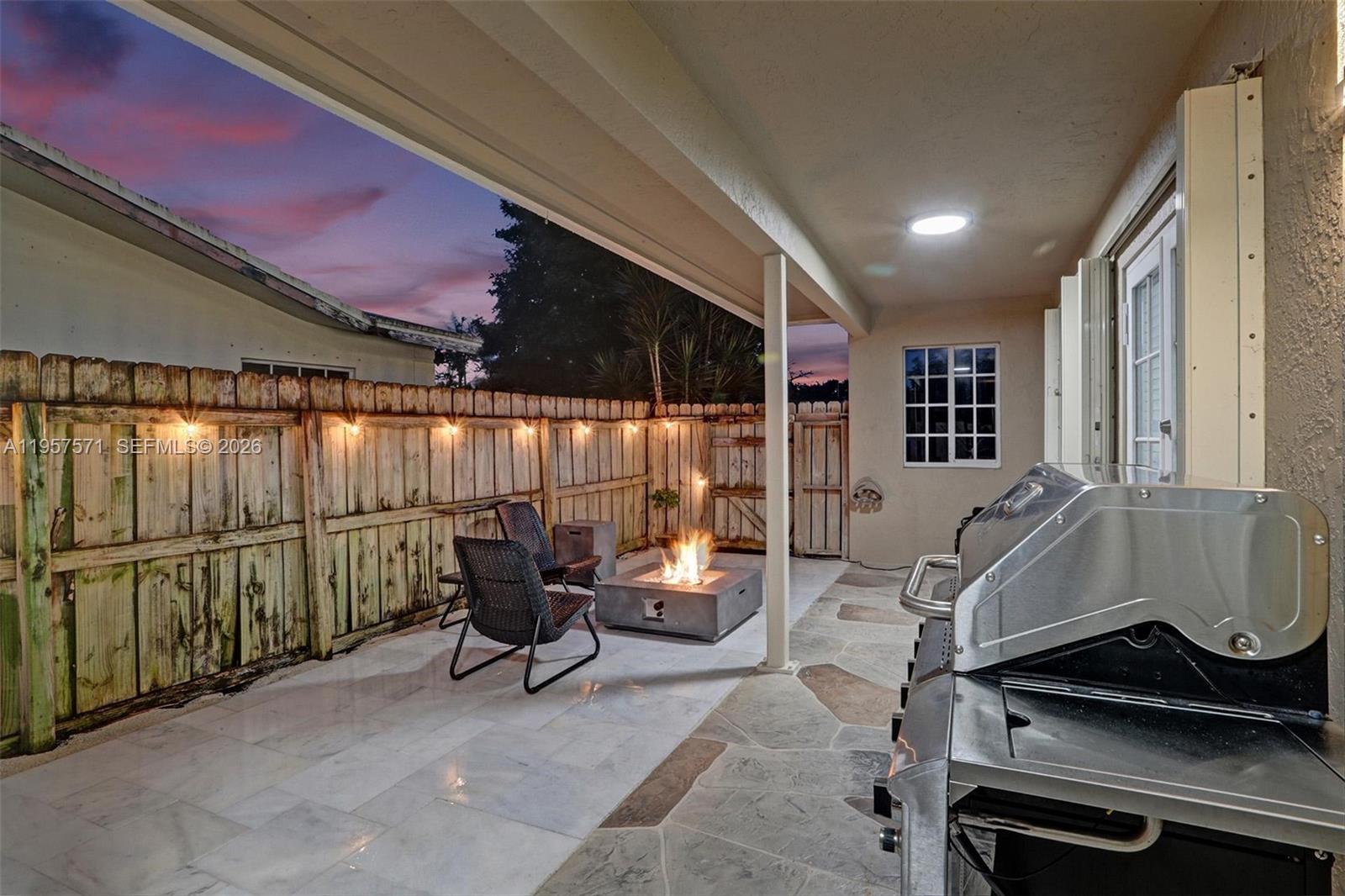 466 NE 8th Ave, Deerfield Beach FL 33441