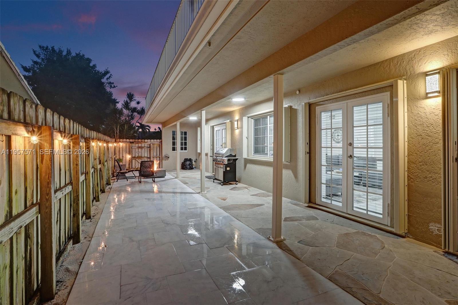 466 NE 8th Ave, Deerfield Beach FL 33441