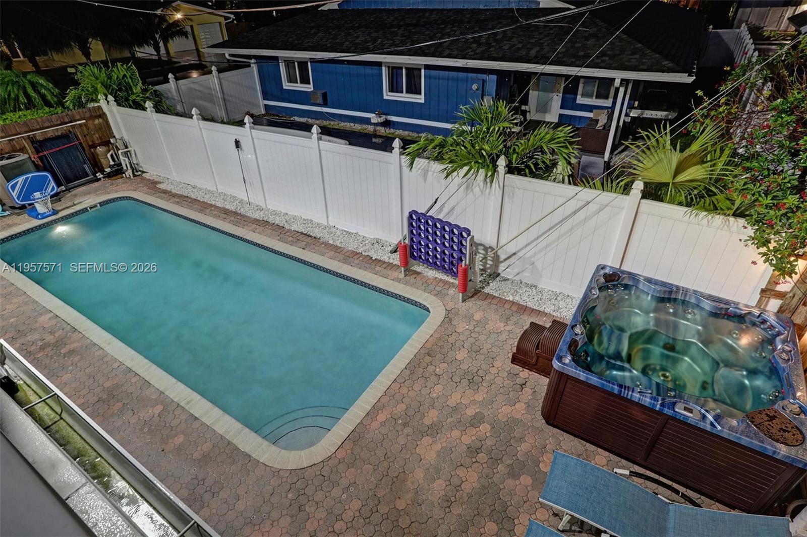 466 NE 8th Ave, Deerfield Beach FL 33441