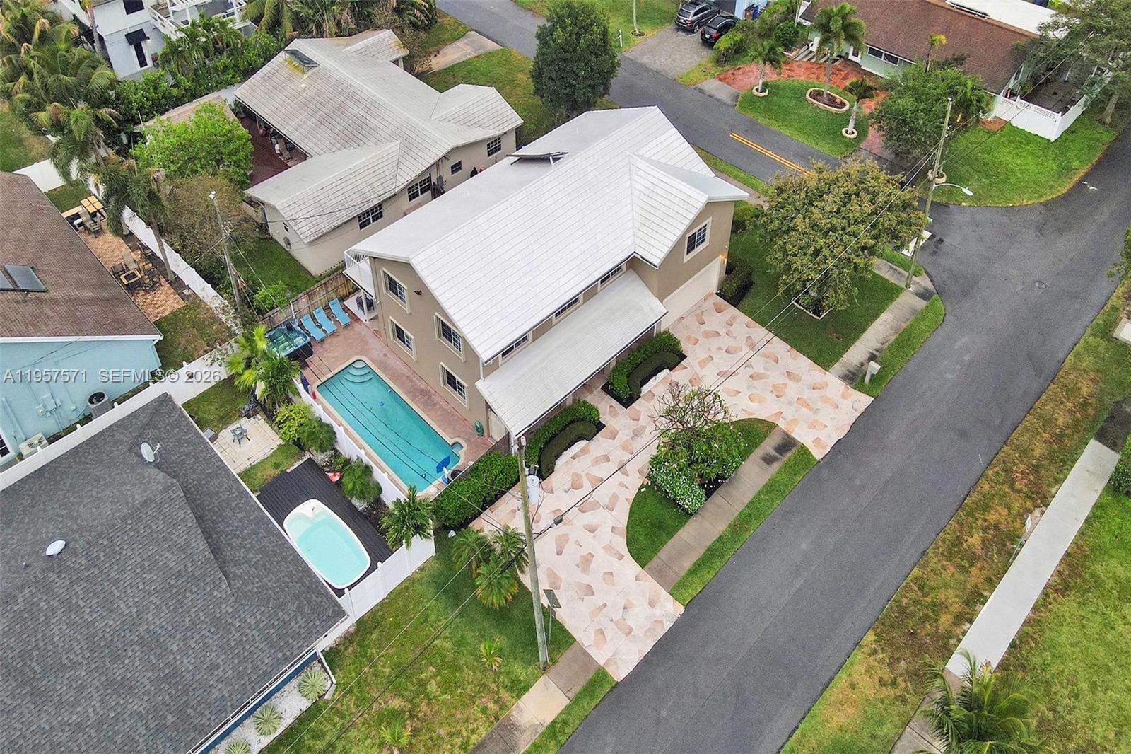 466 NE 8th Ave, Deerfield Beach FL 33441