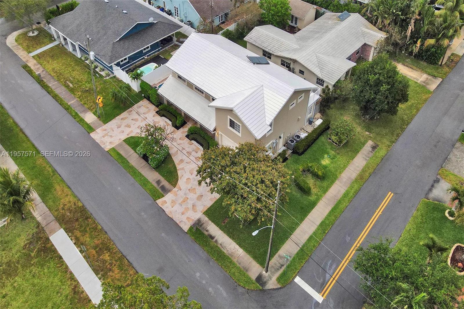 466 NE 8th Ave, Deerfield Beach FL 33441